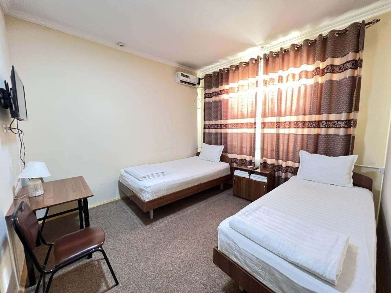 Orom Hotel Fergana Dış mekan fotoğraf