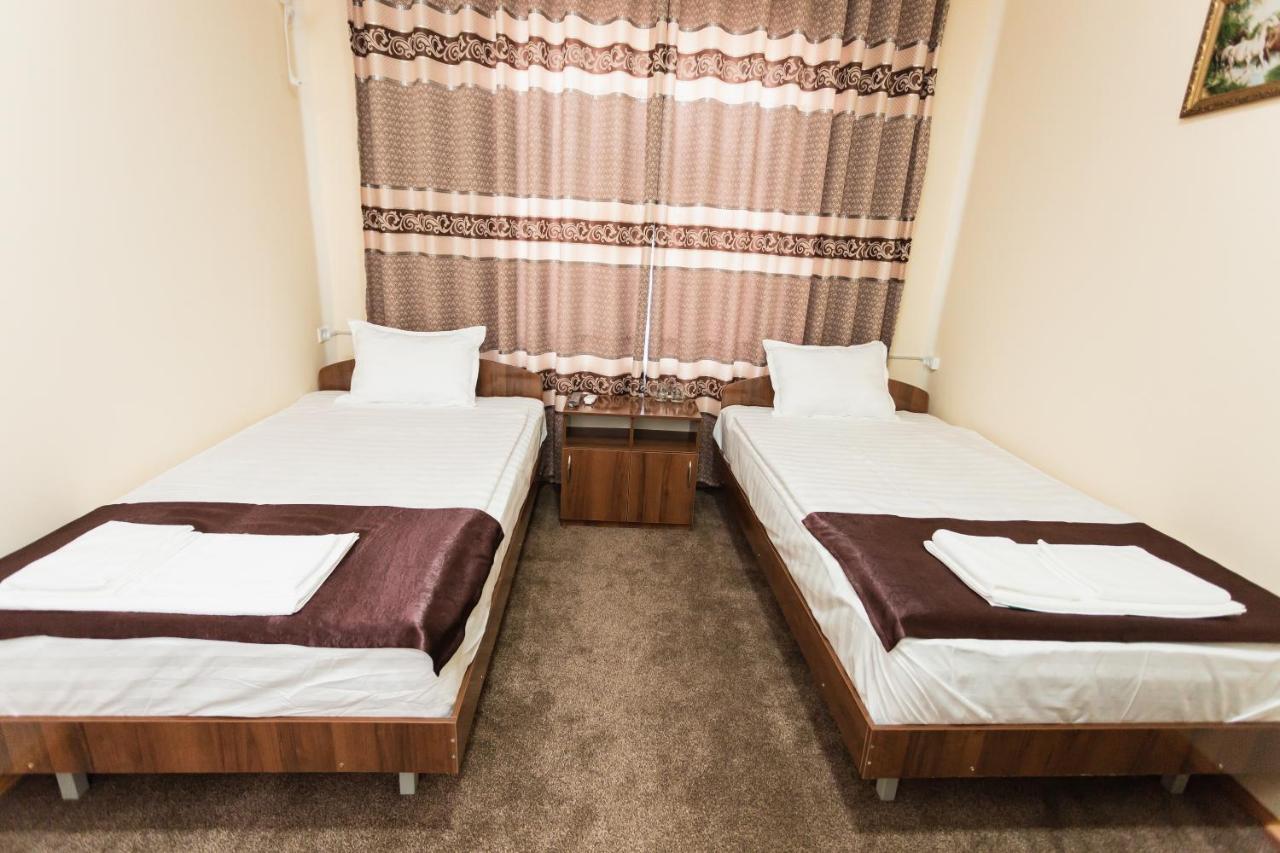 Orom Hotel Fergana Dış mekan fotoğraf